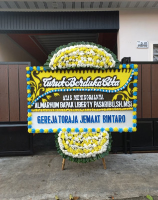 Papan Bunga Duka di Nakama