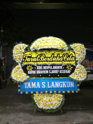 Papan Bunga Duka di Nakama