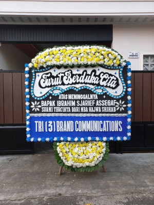 Papan Bunga Duka di Nakama